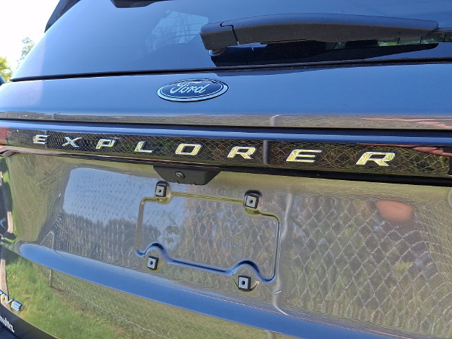 Certified 2025 Ford Explorer Active w/ Active Comfort Package AWD/4WD image 11