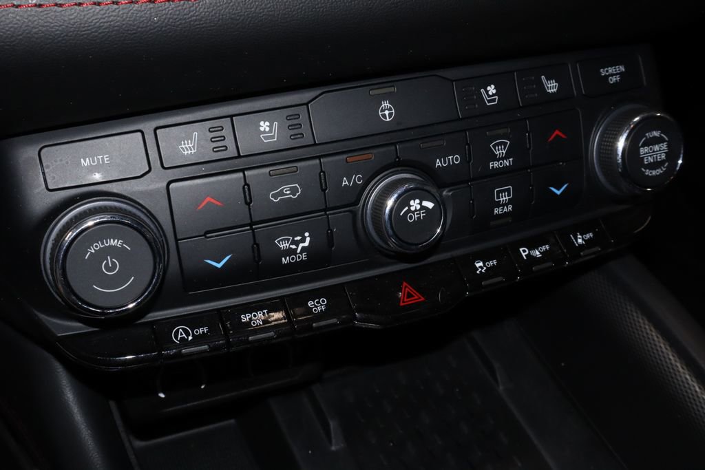 Used 2025 Dodge Durango GT AWD/4WD image 32