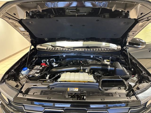 Certified 2025 Ford Expedition Active AWD/4WD image 26