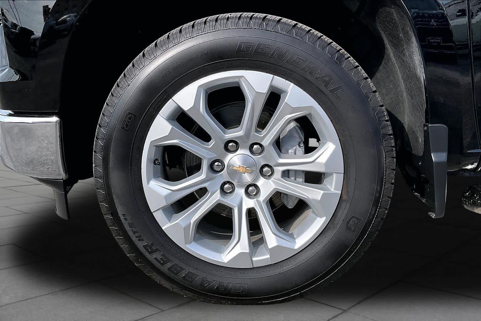 Used 2025 Chevrolet Silverado 1500 LTZ w/ LTZ Premium Texas Edition RWD image 11