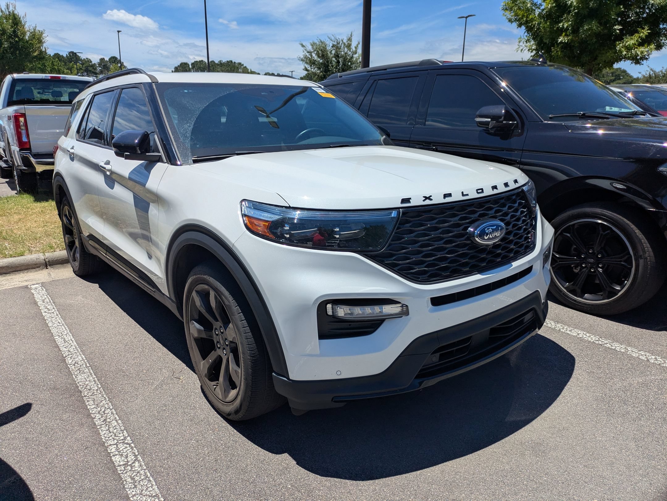Certified 2023 Ford Explorer ST w/ Equipment Group 401A AWD/4WD image 1