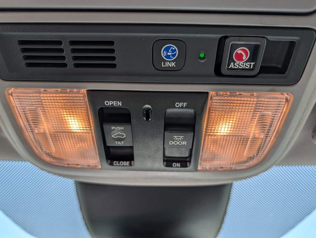 Used 2023 Honda Odyssey Touring image 20