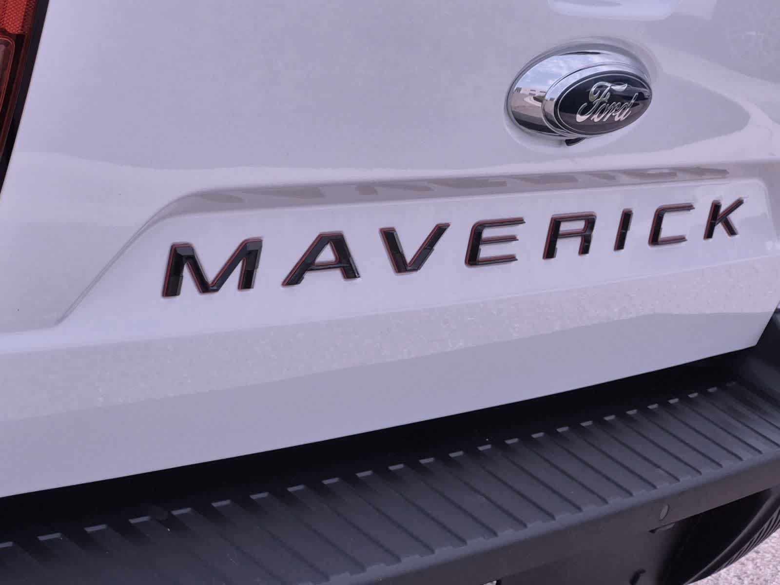 Certified 2024 Ford Maverick Lariat w/ FX4 Off-Road Package AWD/4WD image 13