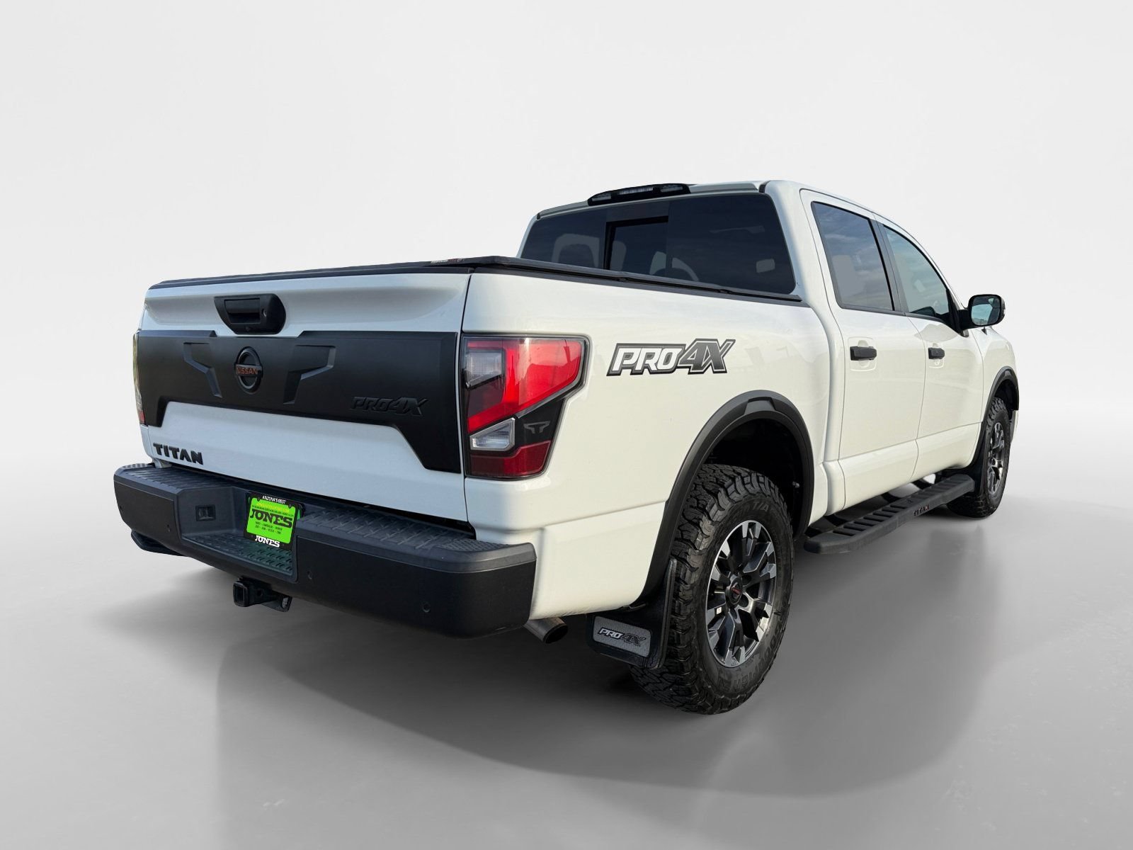 Used 2021 Nissan Titan PRO-4X w/ Pro-4x Convenience Package AWD/4WD image 7