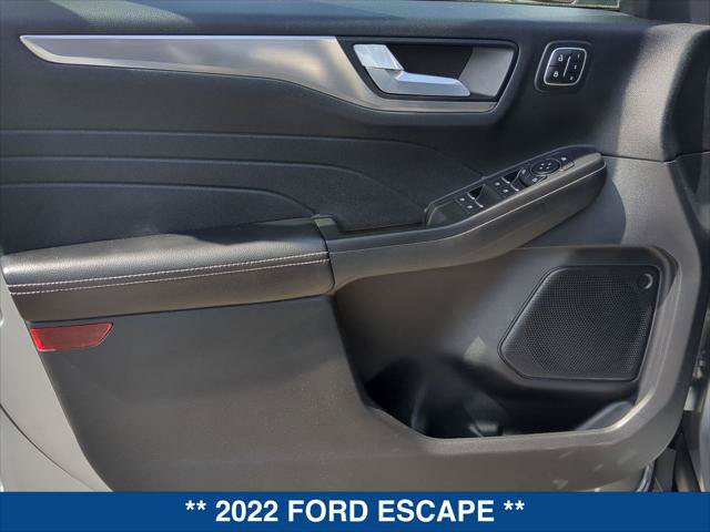 Certified 2022 Ford Escape Titanium FWD image 10