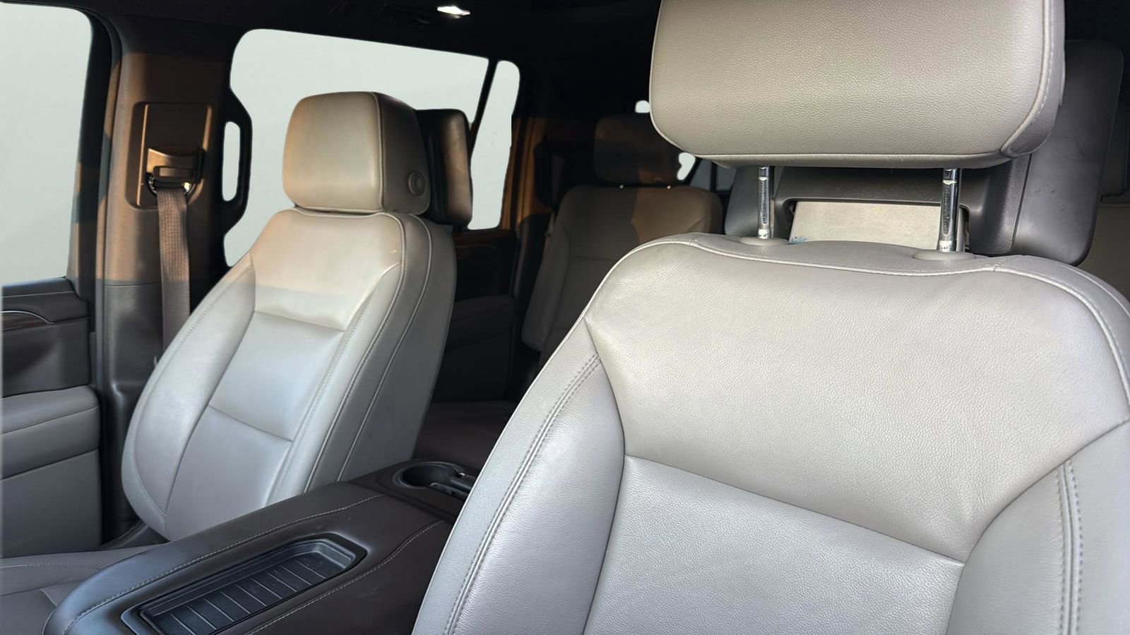 Used 2021 Chevrolet Suburban LT w/ Rear Media and Nav Package image 10