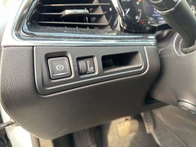 Used 2022 Cadillac XT5 Premium Luxury image 16