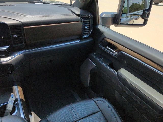 Used 2024 Chevrolet Silverado 2500 High Country w/ High Country Premium Package AWD/4WD image 21