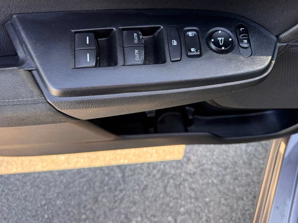 Used 2021 Honda CR-V EX image 16