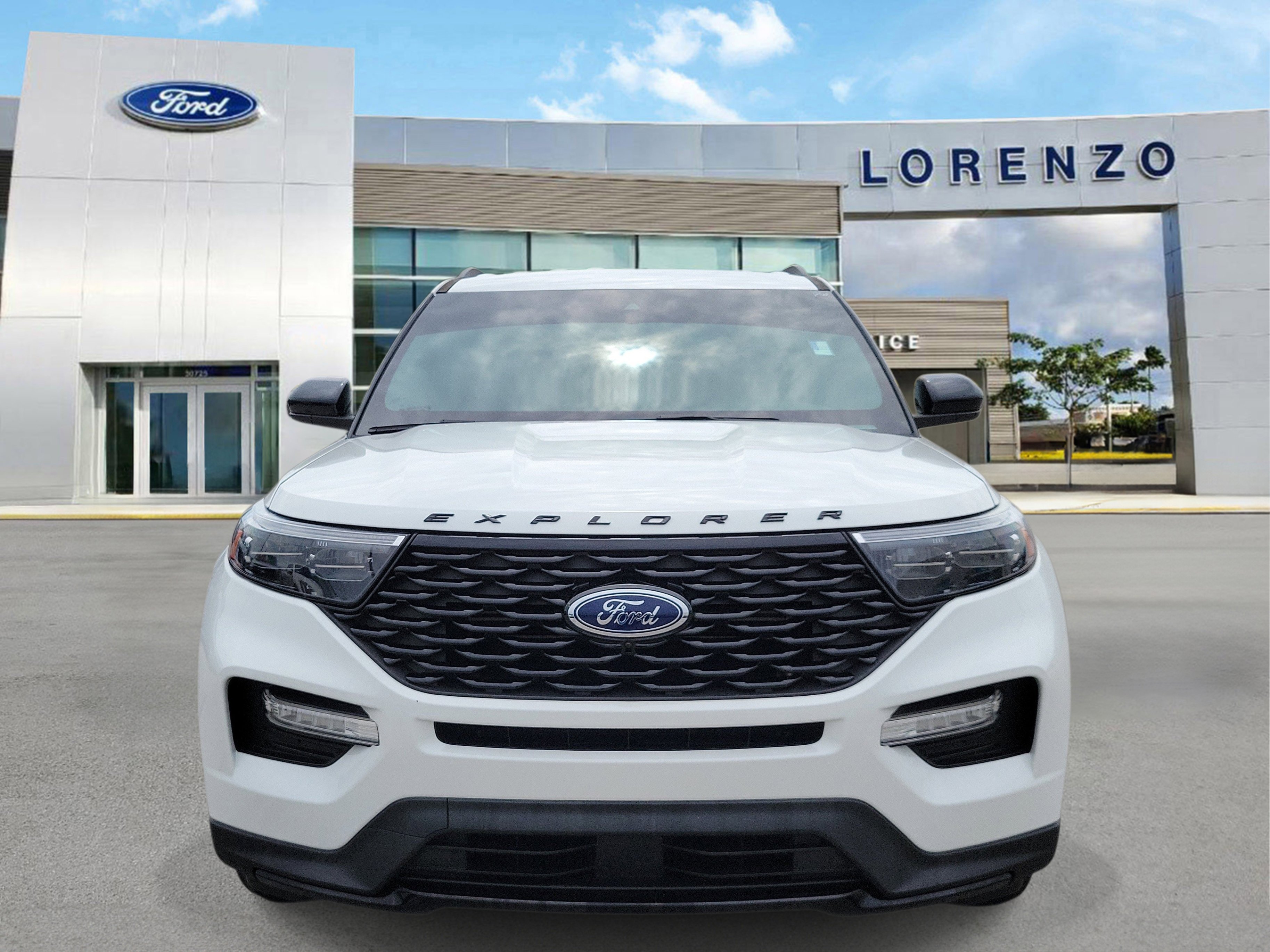Certified 2023 Ford Explorer ST-Line w/ Class IV Trailer Tow Package RWD image 2