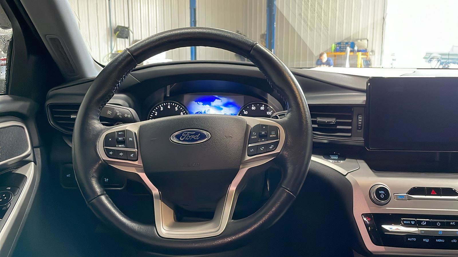 Certified 2021 Ford Explorer XLT w/ Class III Trailer Tow Package image 13