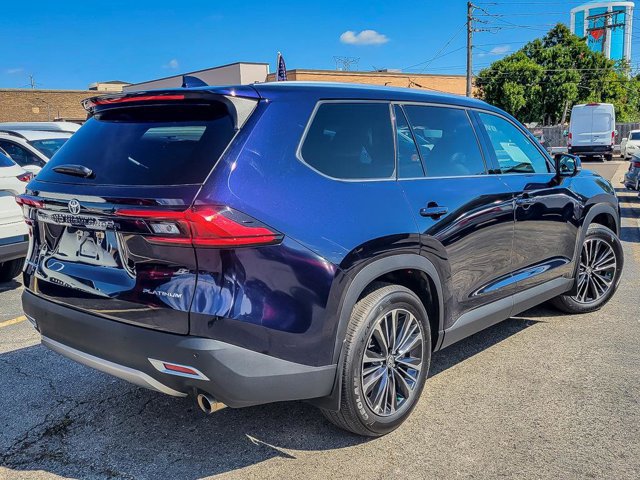 Used 2024 Toyota Grand Highlander AWD Hybrid image 4
