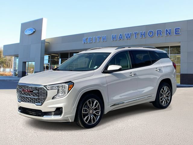 Used 2024 GMC Terrain Denali AWD/4WD image 3