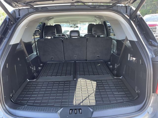 Certified 2021 Ford Explorer XLT w/ Equipment Group 202A AWD/4WD image 9