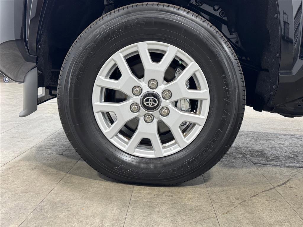 Used 2024 Toyota Tacoma SR5 image 10