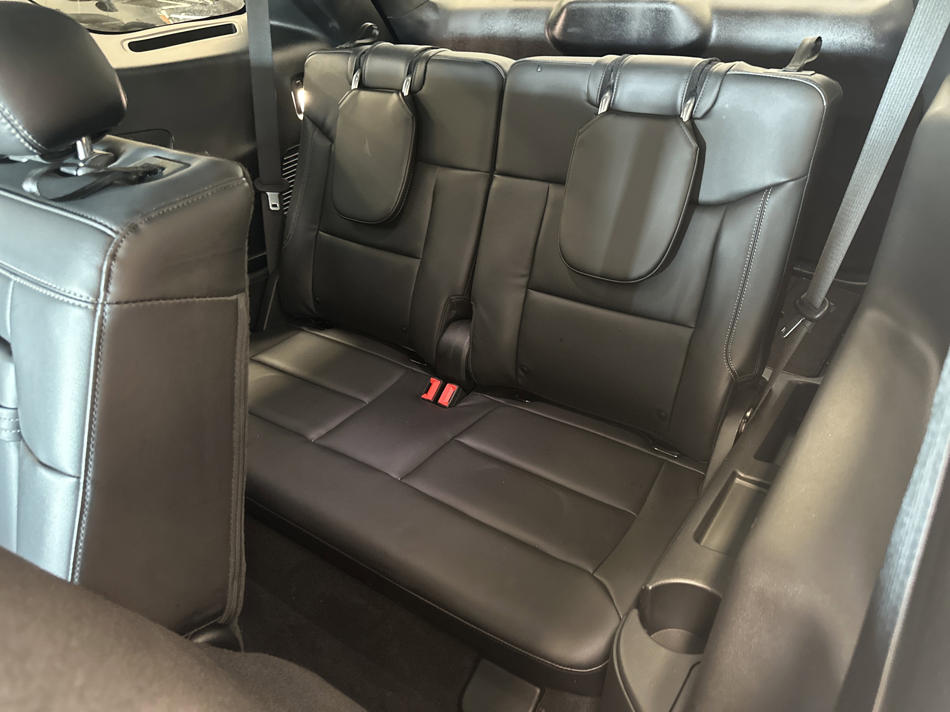 Certified 2022 Ford Explorer XLT w/ Equipment Group 202A image 15