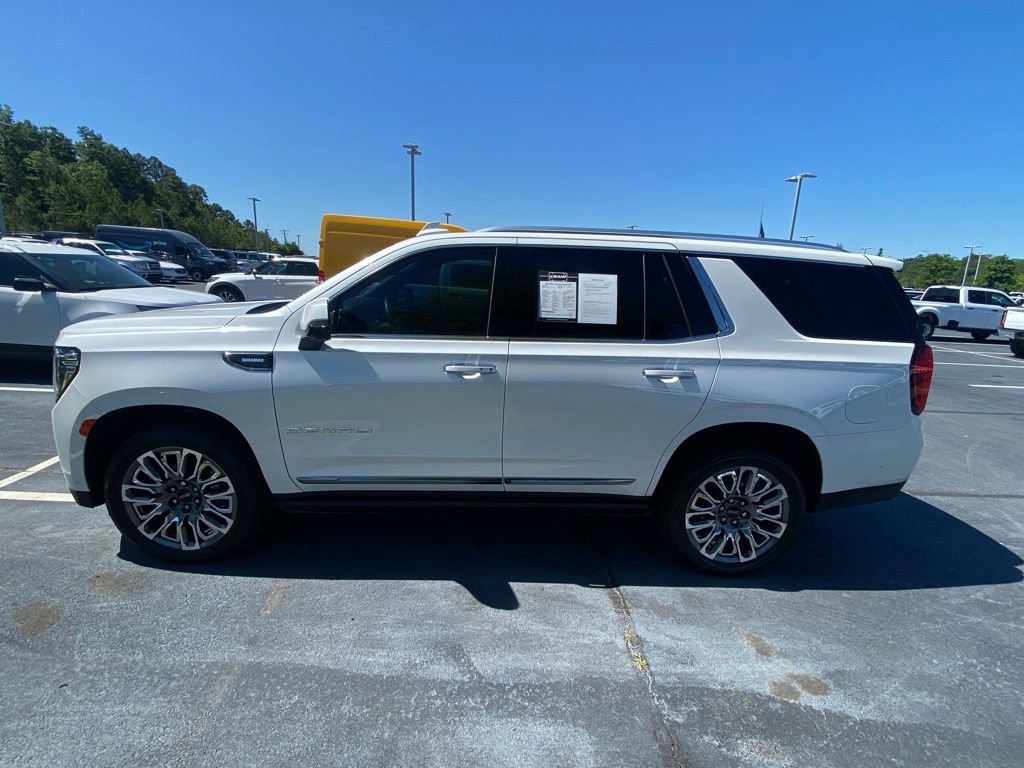 Used 2024 GMC Yukon Denali Ultimate AWD/4WD image 3
