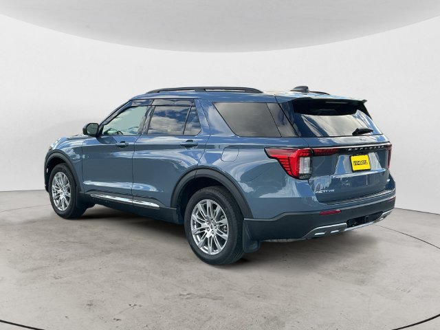 Certified 2025 Ford Explorer Active w/ Active Comfort Package AWD/4WD image 7
