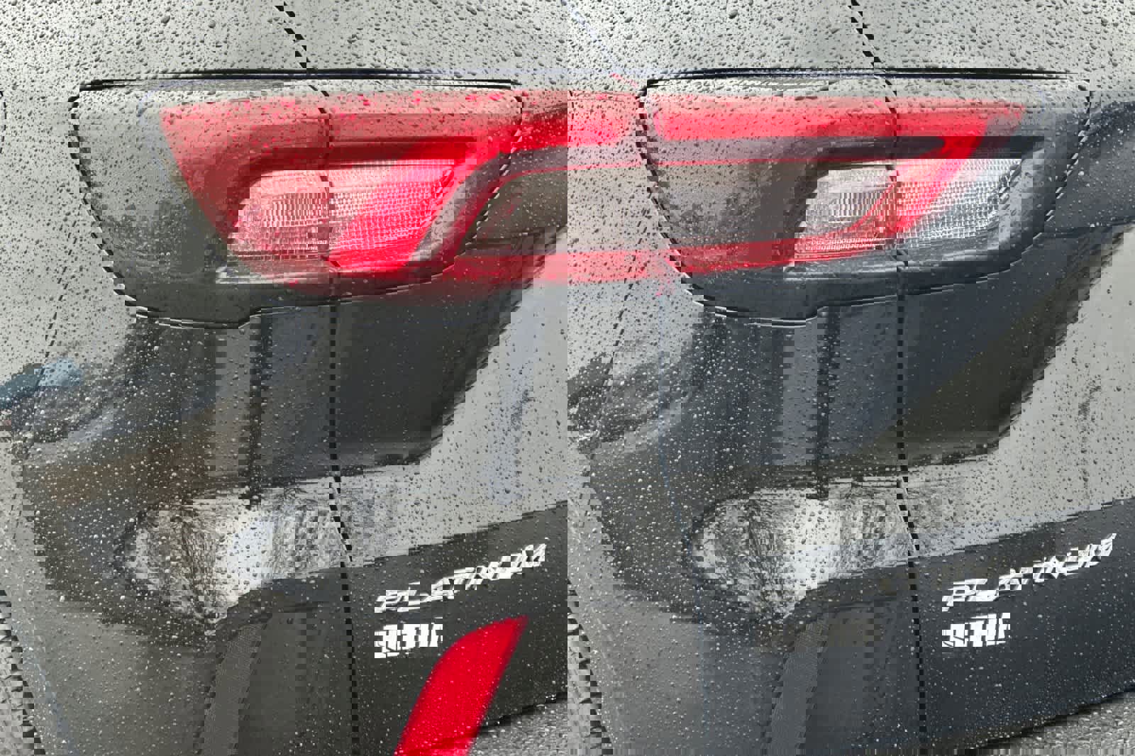 Certified 2025 Ford Escape Platinum image 28