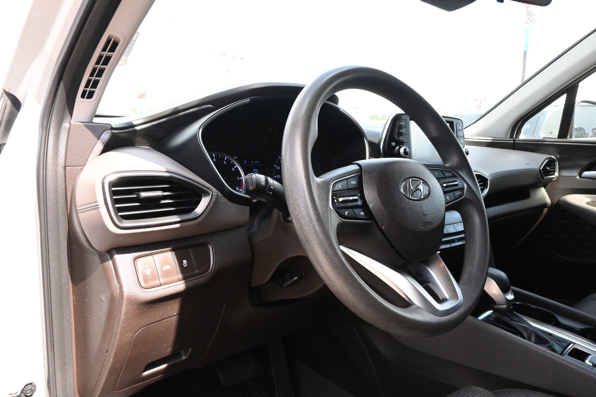 Used 2020 Hyundai Santa Fe SE w/ Cargo Package FWD image 15