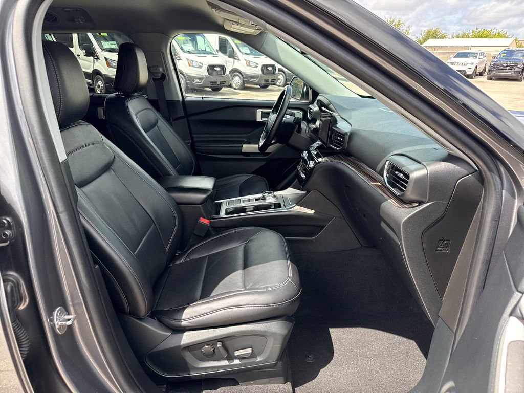 Certified 2021 Ford Explorer Limited w/ Equipment Group 301A RWD image 25