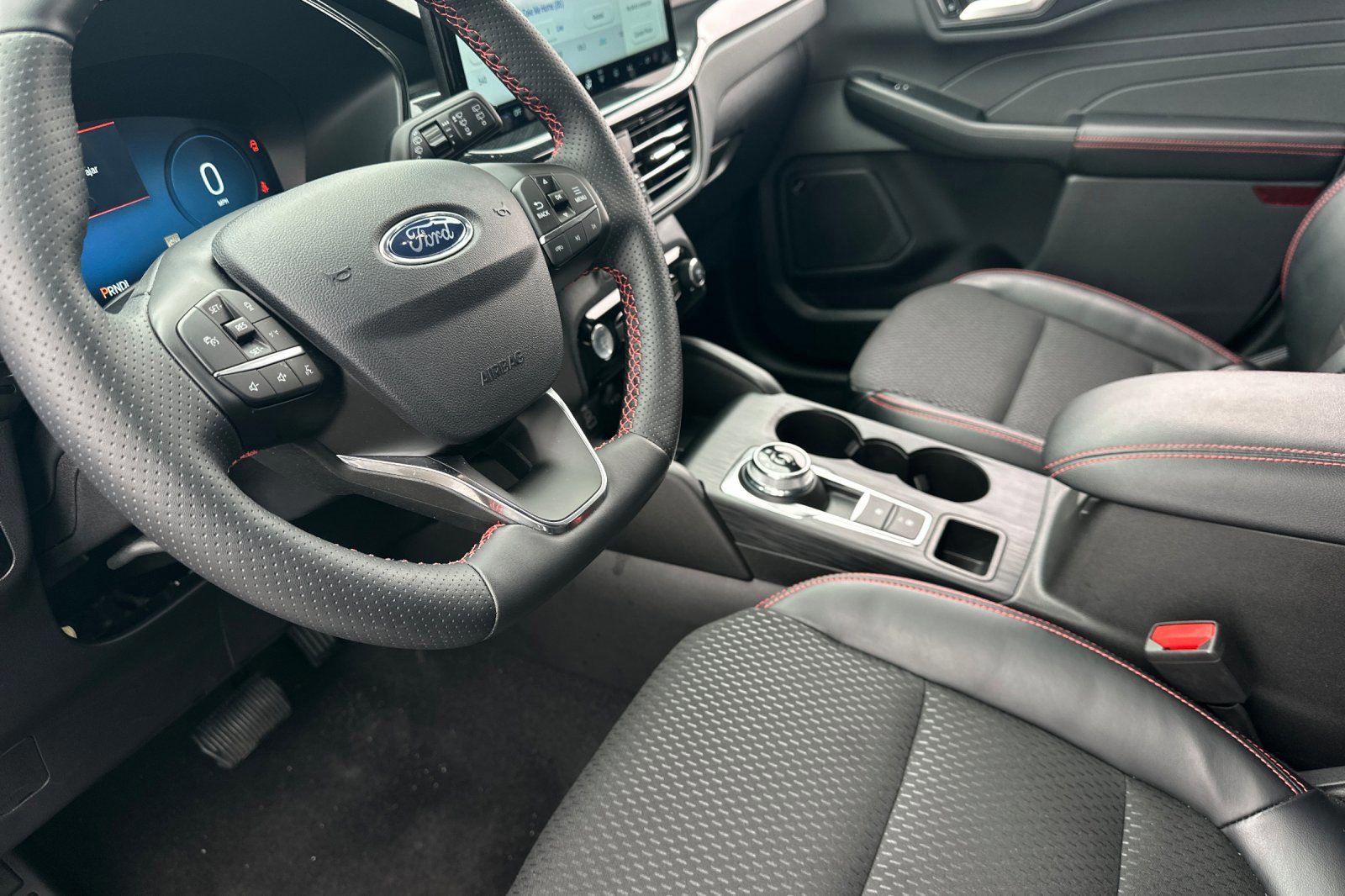 Certified 2025 Ford Escape ST-Line Elite w/ Tech Pack #2 image 9