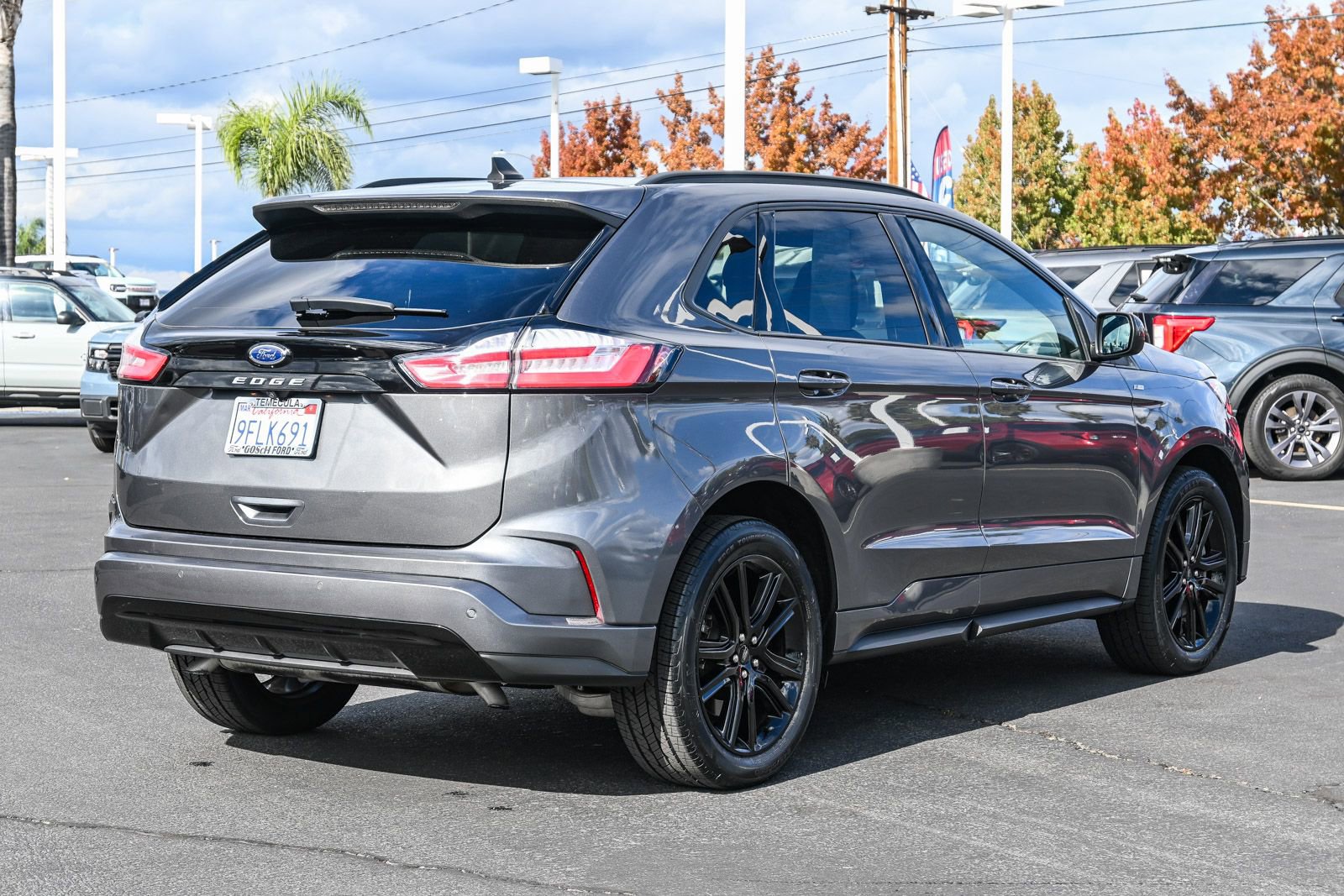 Certified 2023 Ford Edge ST-Line image 4