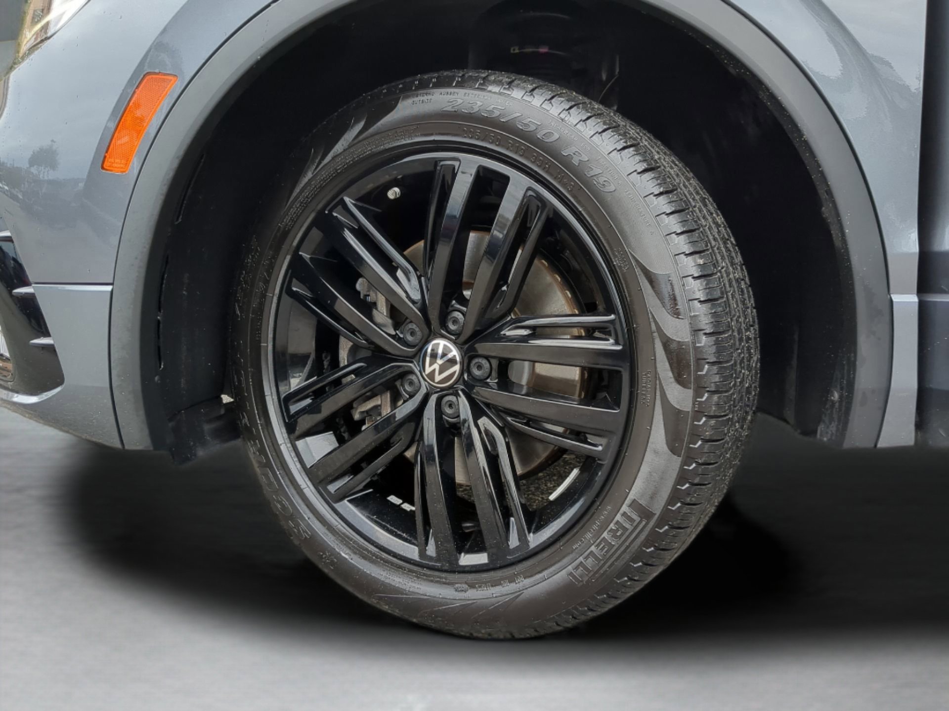 Used 2022 Volkswagen Tiguan SE R-Line image 64