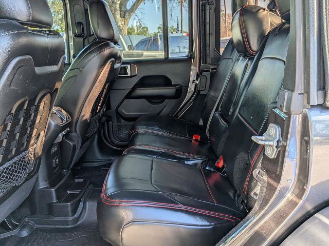 Used 2018 Jeep Wrangler Unlimited Rubicon AWD/4WD image 13