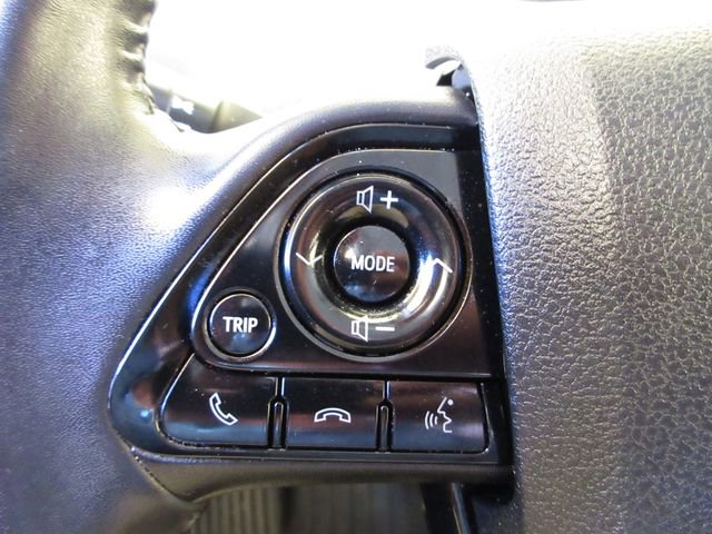 Used 2019 Toyota Prius XLE image 15