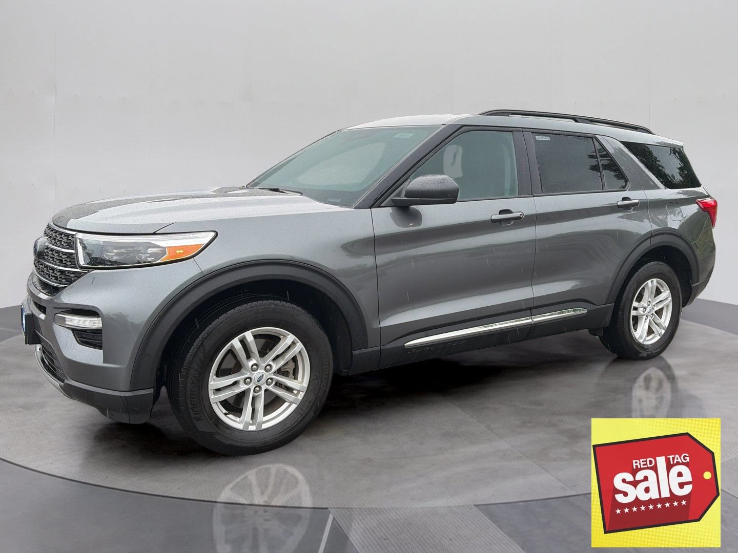 Certified 2023 Ford Explorer XLT w/ Equipment Group 202A AWD/4WD image 1