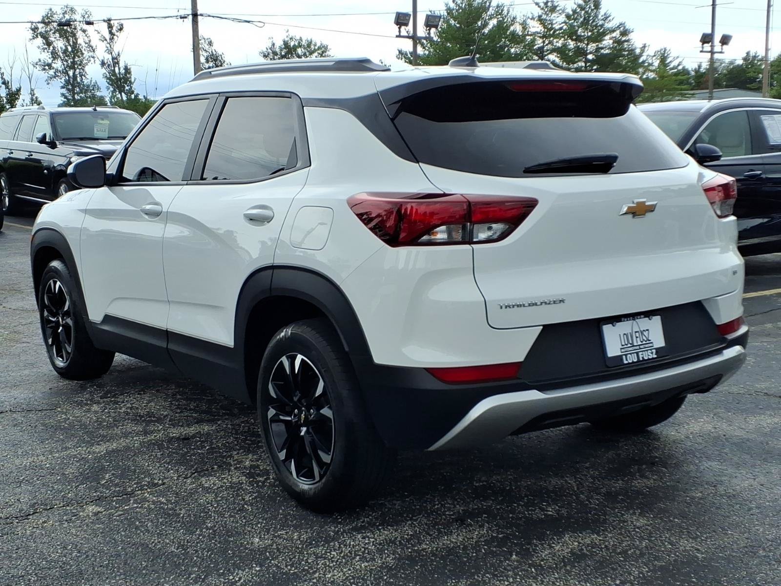 Used 2023 Chevrolet TrailBlazer LT w/ Convenience Package FWD image 6
