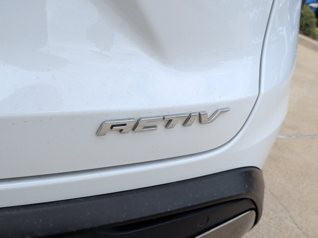 Used 2025 Chevrolet Trax ACTIV w/ Driver Confidence Package FWD image 29