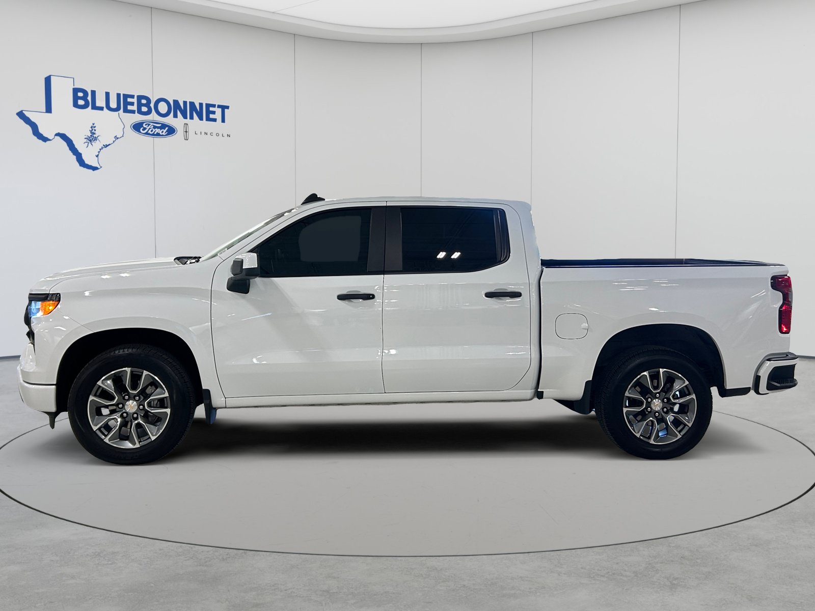 Used 2024 Chevrolet Silverado 1500 Custom RWD image 8