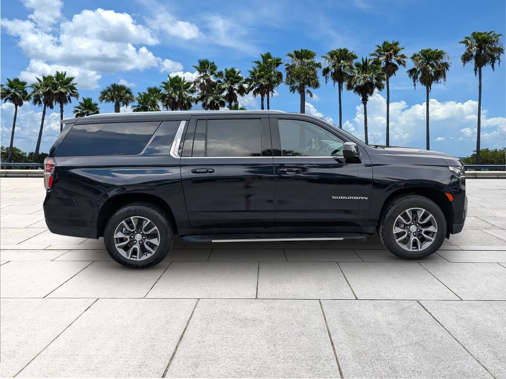 Used 2021 Chevrolet Suburban LT w/ Rear Media and Nav Package RWD image 11