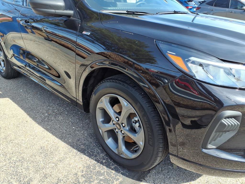 Certified 2024 Ford Escape ST-Line w/ Tech Pack #1 image 8