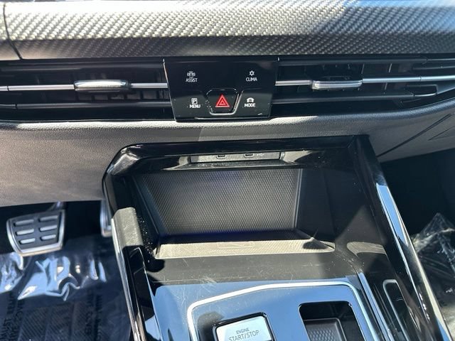 Used 2023 Volkswagen Golf 20th Anniversary Edition AWD/4WD image 22
