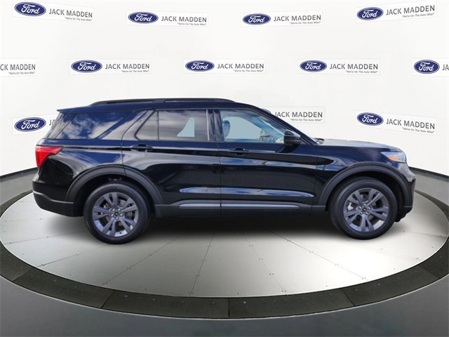 Certified 2022 Ford Explorer XLT w/ Equipment Group 202A image 2