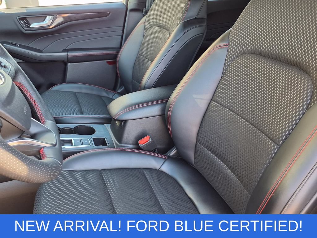 Certified 2024 Ford Escape ST-Line w/ Tech Pack #1 AWD/4WD image 3