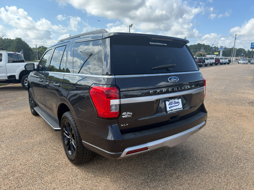 Certified 2022 Ford Expedition XLT RWD image 4