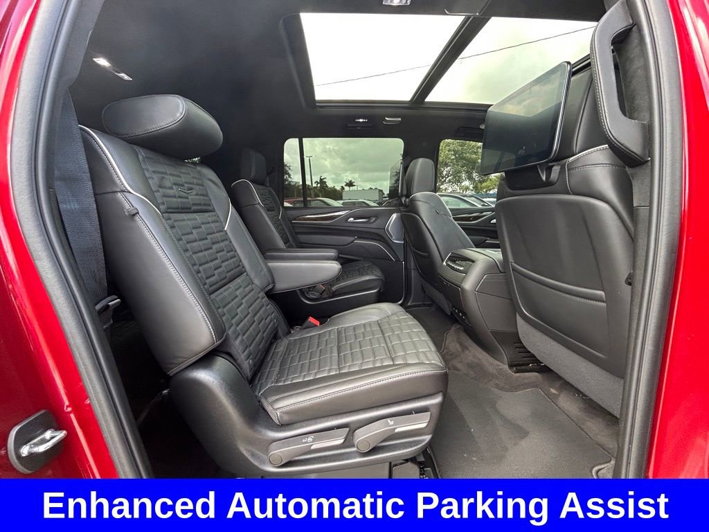 Used 2024 Cadillac Escalade ESV Premium Luxury Platinum image 32