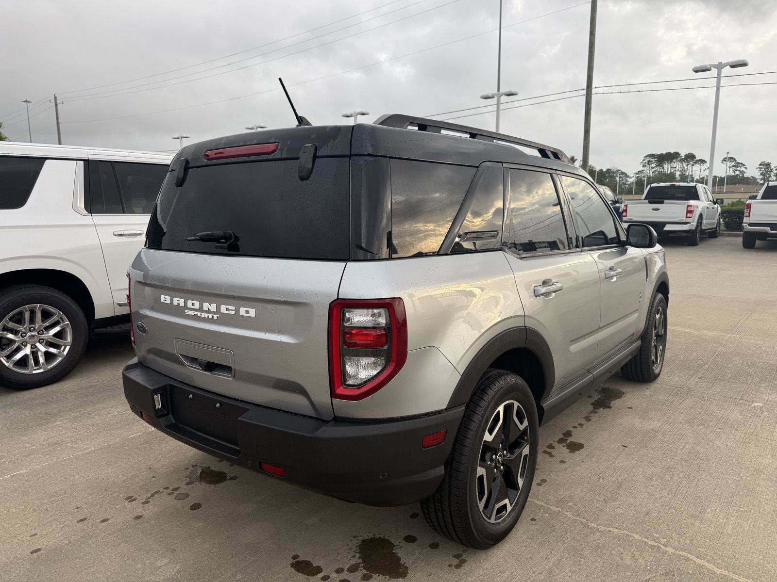 Certified 2022 Ford Bronco Sport Outer Banks w/ Tech Package image 3