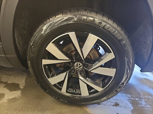 Used 2023 Volkswagen Atlas Cross Sport SE AWD/4WD image 30