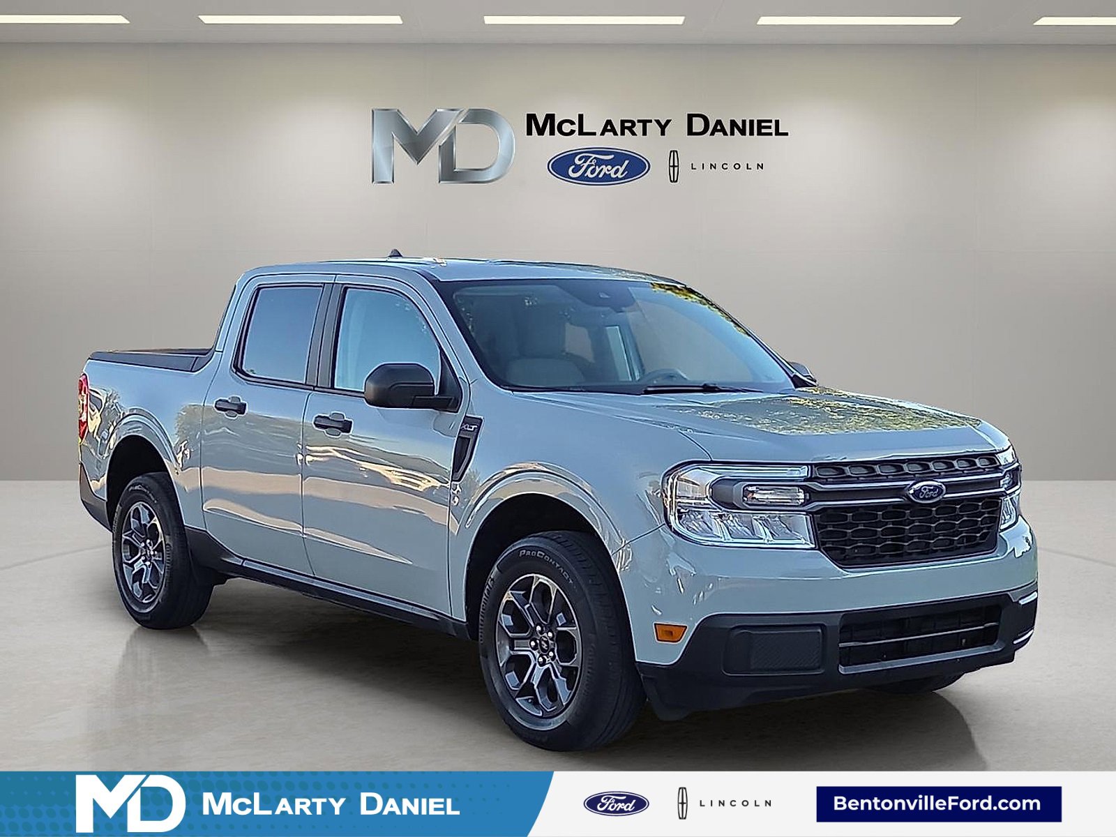 Certified 2022 Ford Maverick XLT image 1