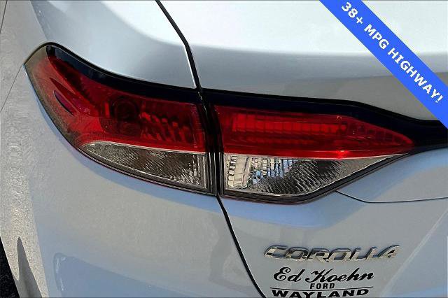 Used 2022 Toyota Corolla LE image 30