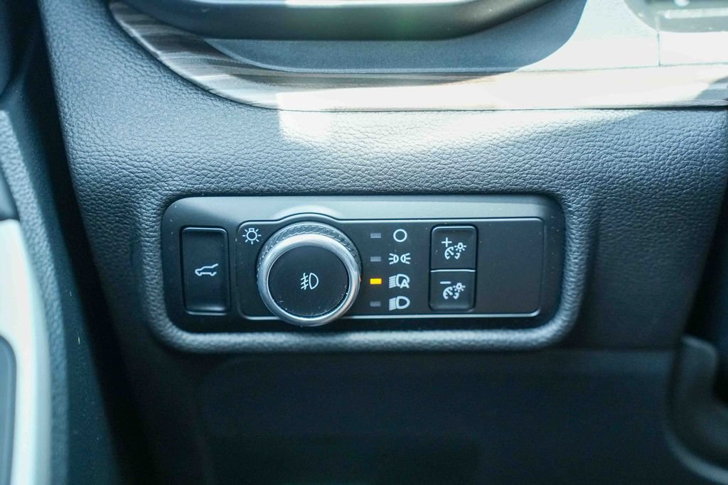 Certified 2023 Ford Explorer Limited w/ Limited Technology Package AWD/4WD image 34