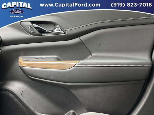 Used 2023 GMC Acadia SLE w/ Driver Convenience Package image 26