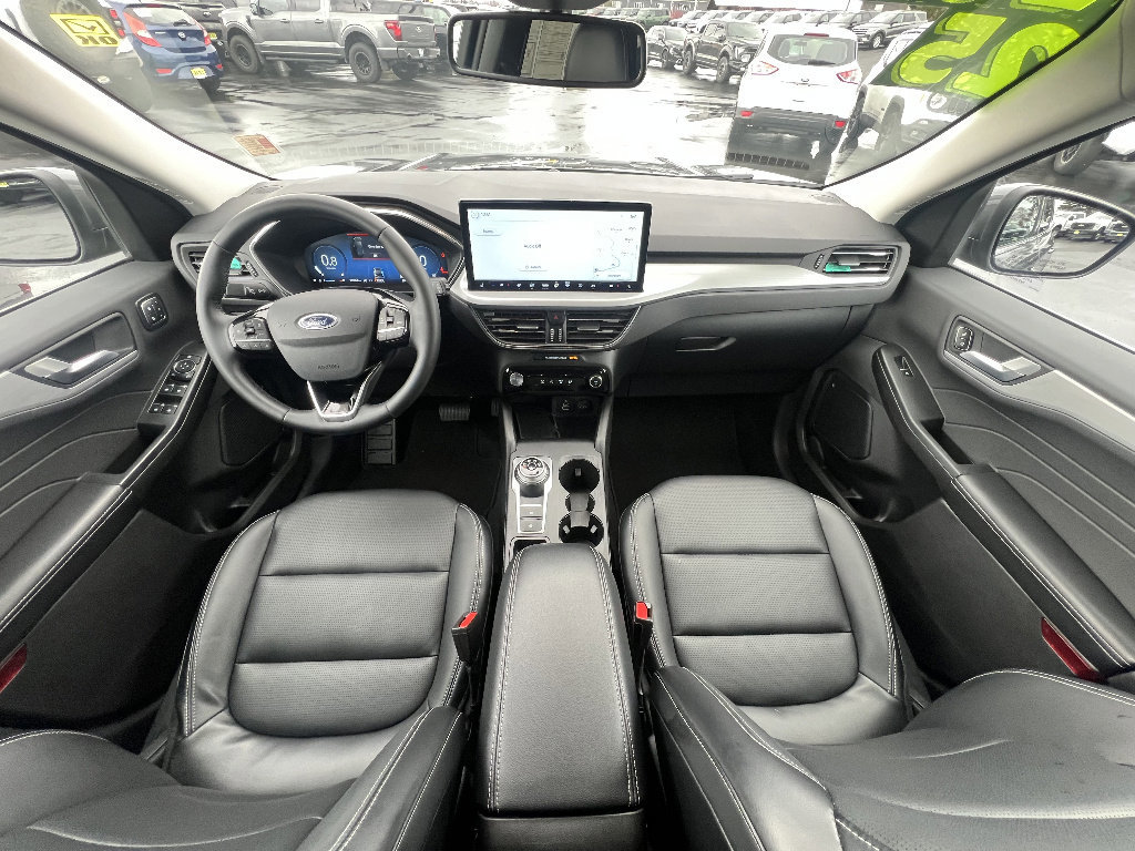 Certified 2025 Ford Escape Platinum image 18