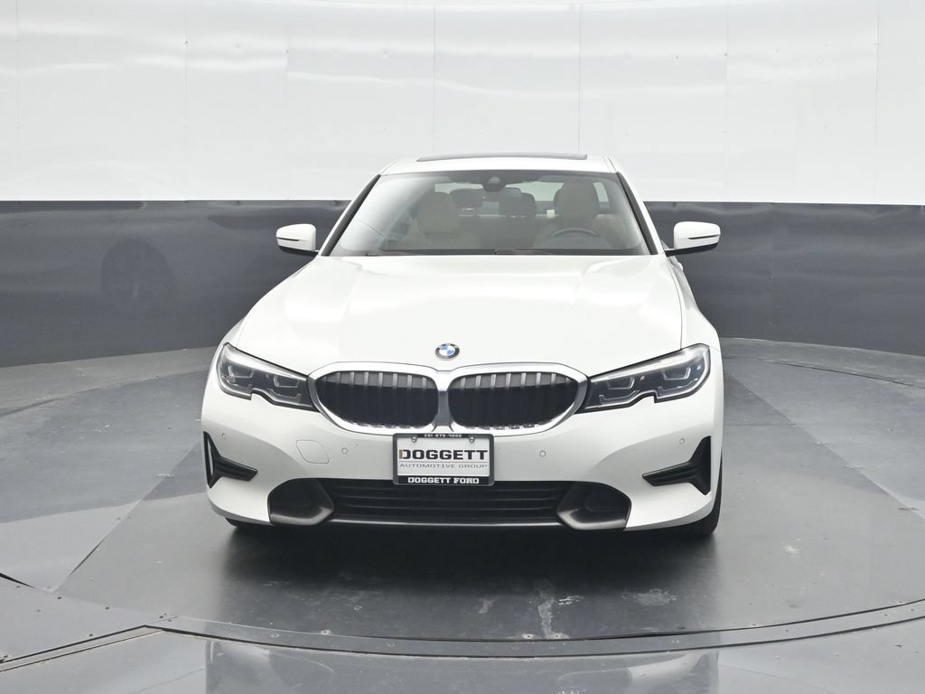 Used 2021 BMW 330i Sedan w/ Convenience Package RWD image 2