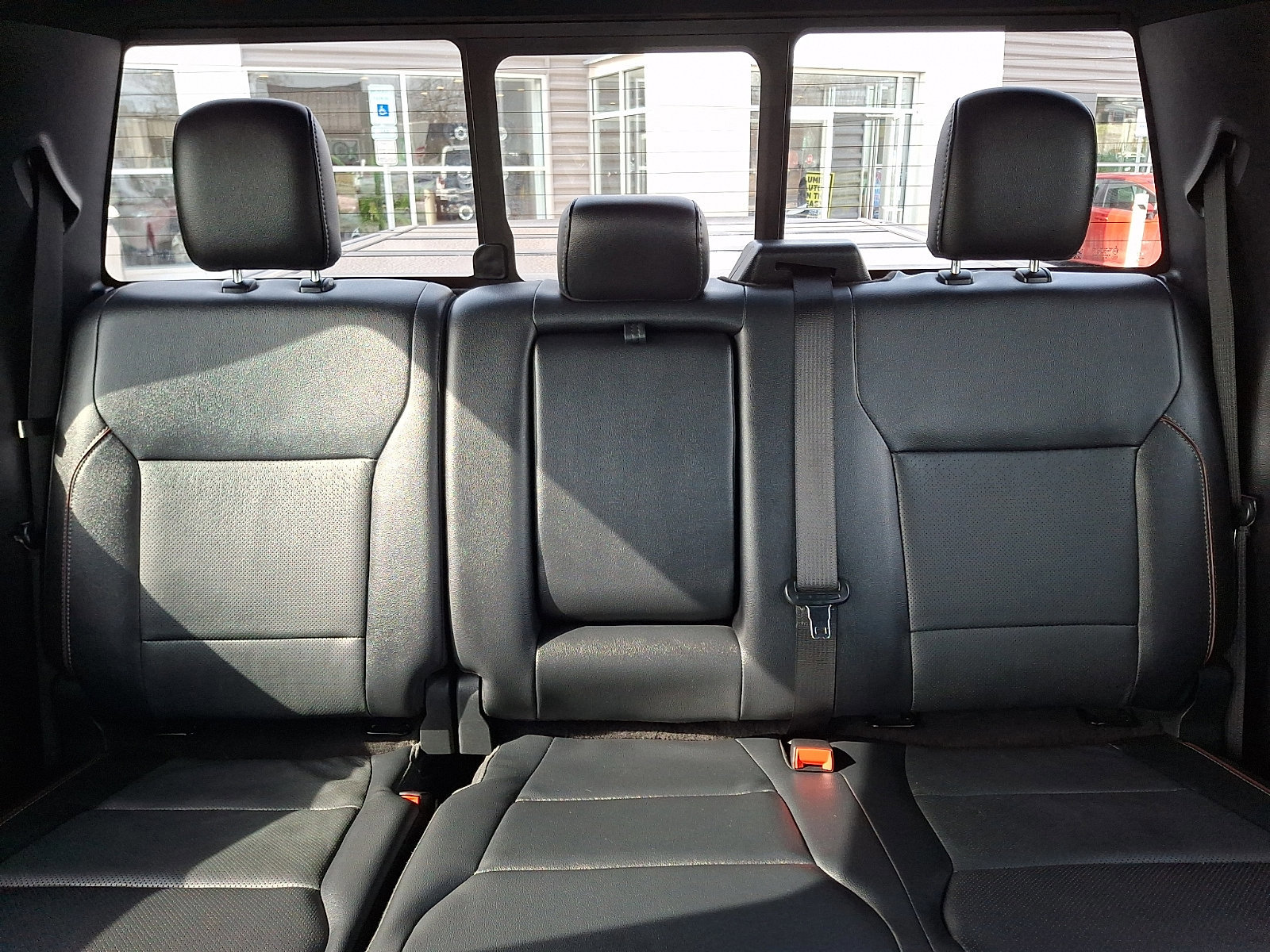 Certified 2022 Ford F150 Lariat w/ Equipment Group 502A High image 19